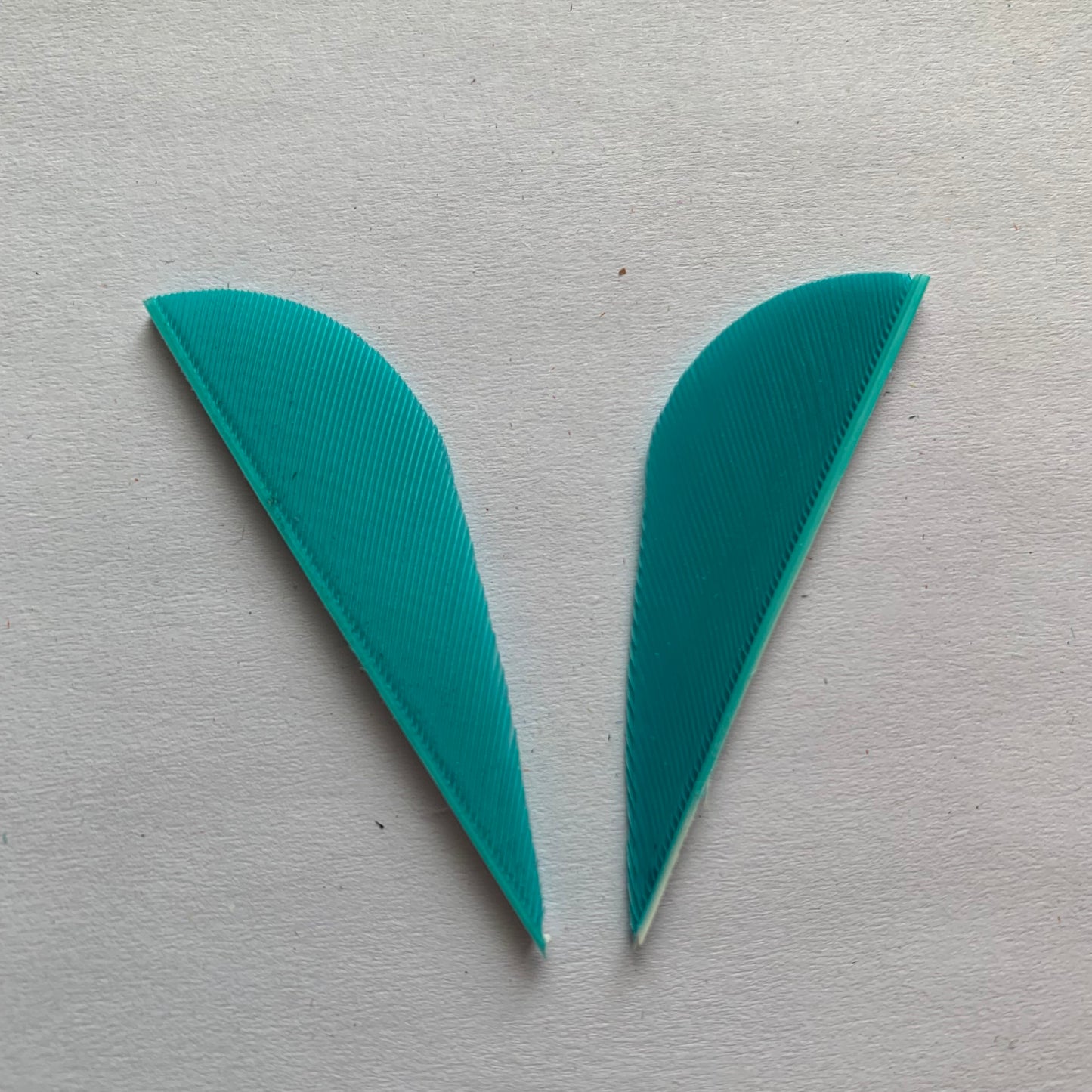 2 Inch Parabolic Turkey Feather Arrow Fletching – Solid Color Archery Feathers 50 Pack